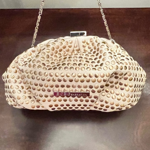 BCBGeneration clutch - Picture 2 of 4